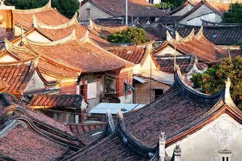 雅鲁藏布江畔“种”标石